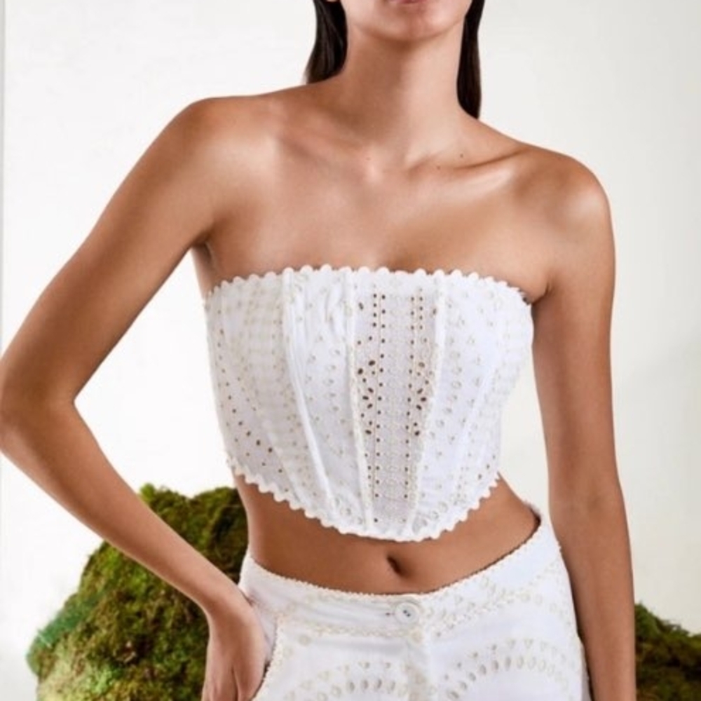 CHARO  Strapless Crop Top
